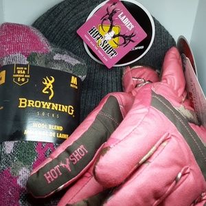 Realtree & Browning Pink camo hat socks, glove set